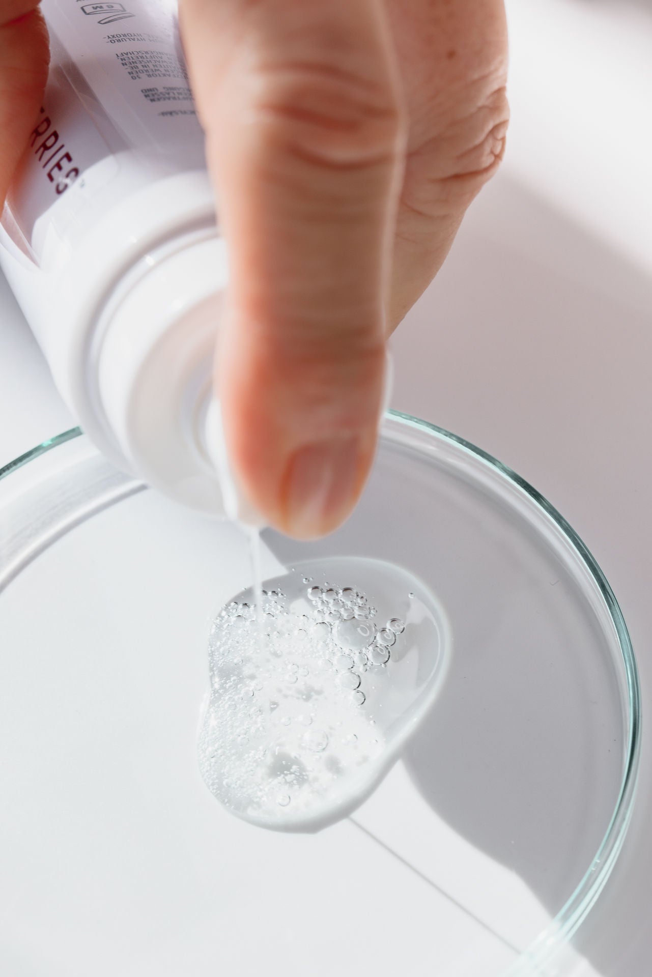 TEXTURE VIEW – Gelbasiertes Enzympeeling mit Mandelsäure, Salicylsäure & 4-fach Hyaluron für glatte, klare Haut