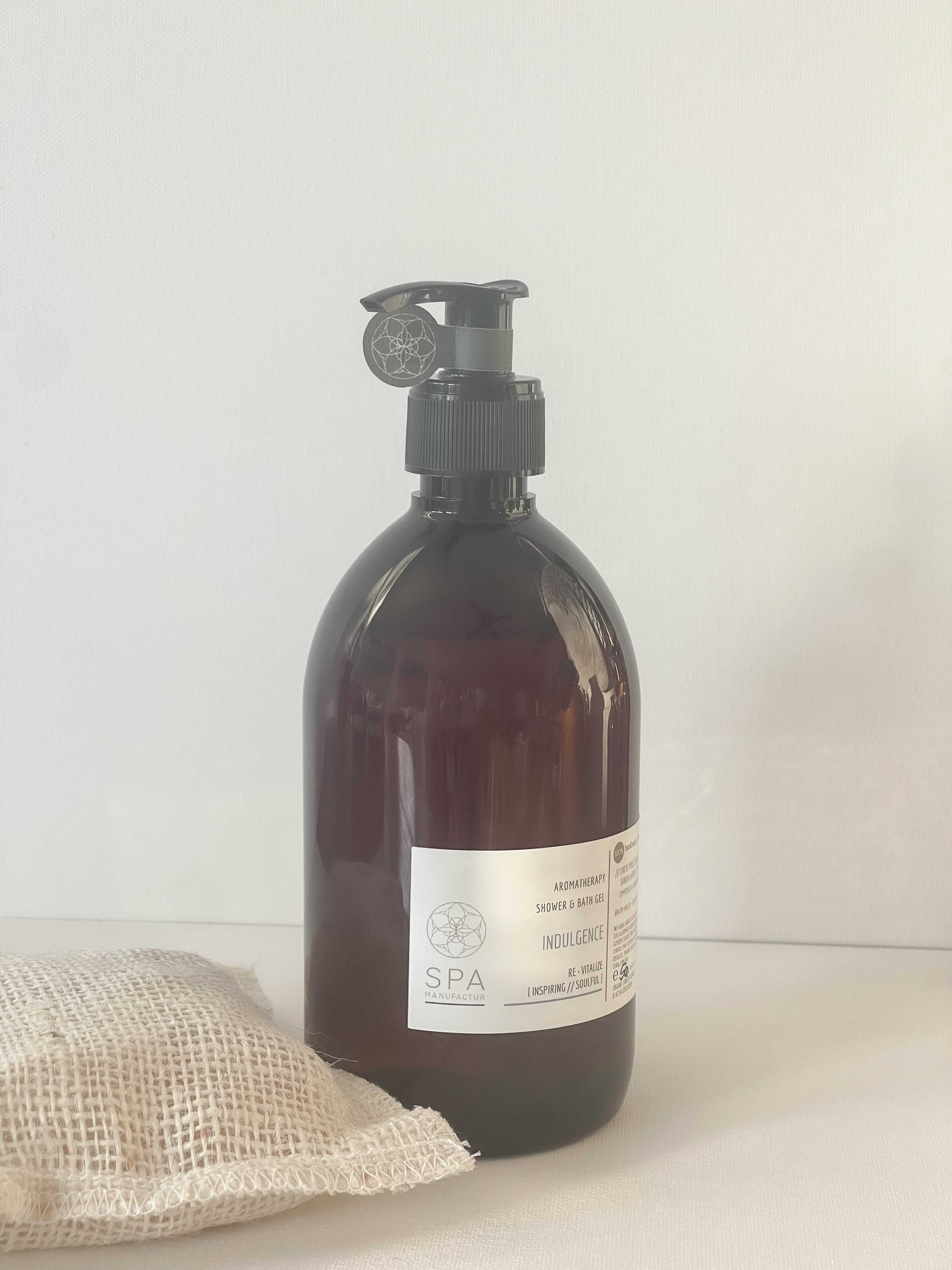 SPA MANUFACTUR® Aromatherapy Shower & Bath Gel INDULGENCE – Produktflasche