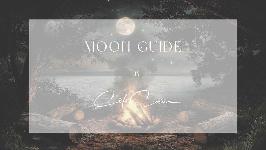 MOON GUIDE by CÔTÉ CŒUR – Editorial Header mit Vollmond, Lagerfeuer und nächtlicher See-Atmosphäre.