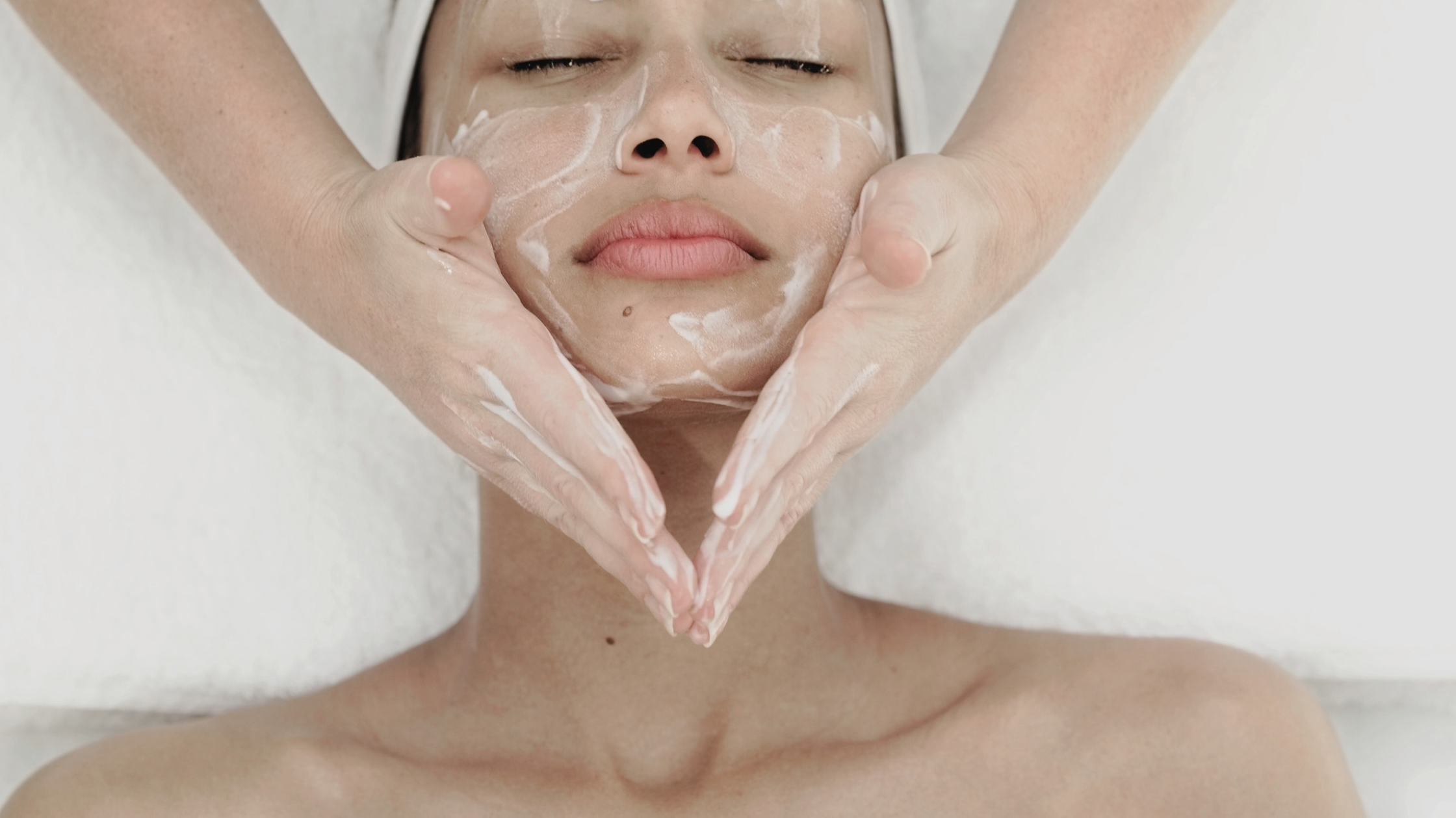 Hautirritationen, Rötungen, gestresste Haut im Februar? Diese skincareroutine hilft: