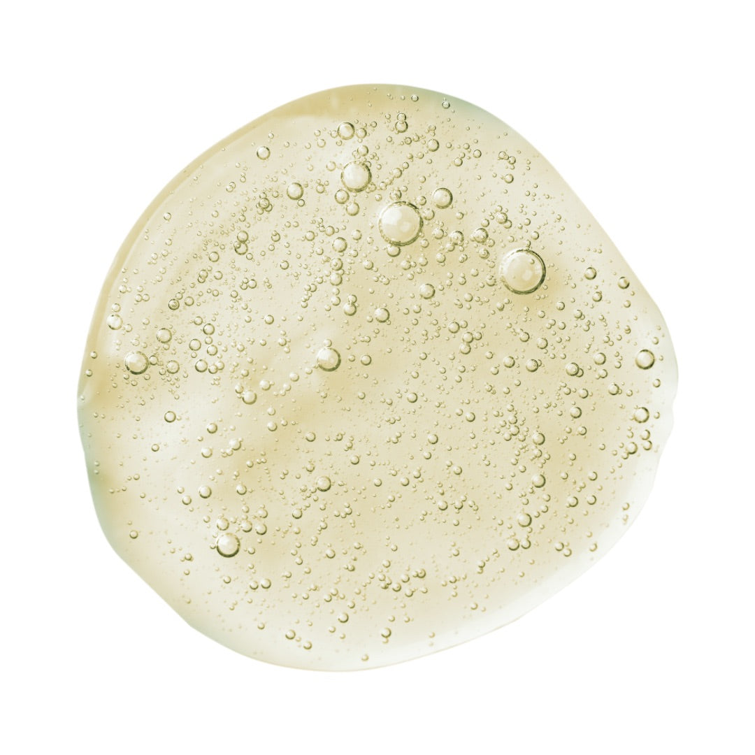 WARUM DU AB MITTE 30 ABENDS EIN VITAMIN-C-SERUM VERWENDEN SOLLTEST