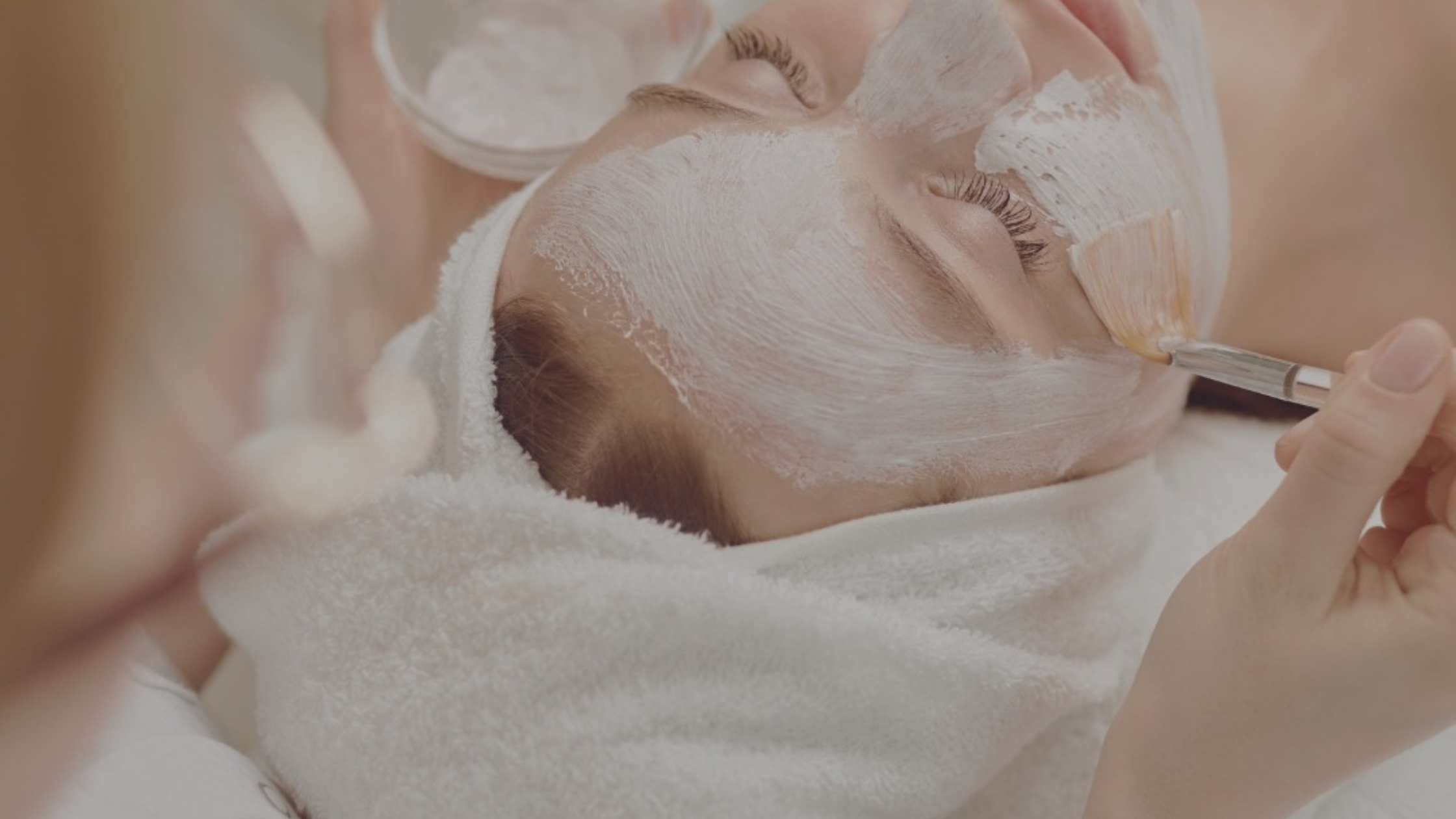 AHAs + BHAs - ENZYMATISCHE PEELINGS SOFT IM WINTER STARTEN