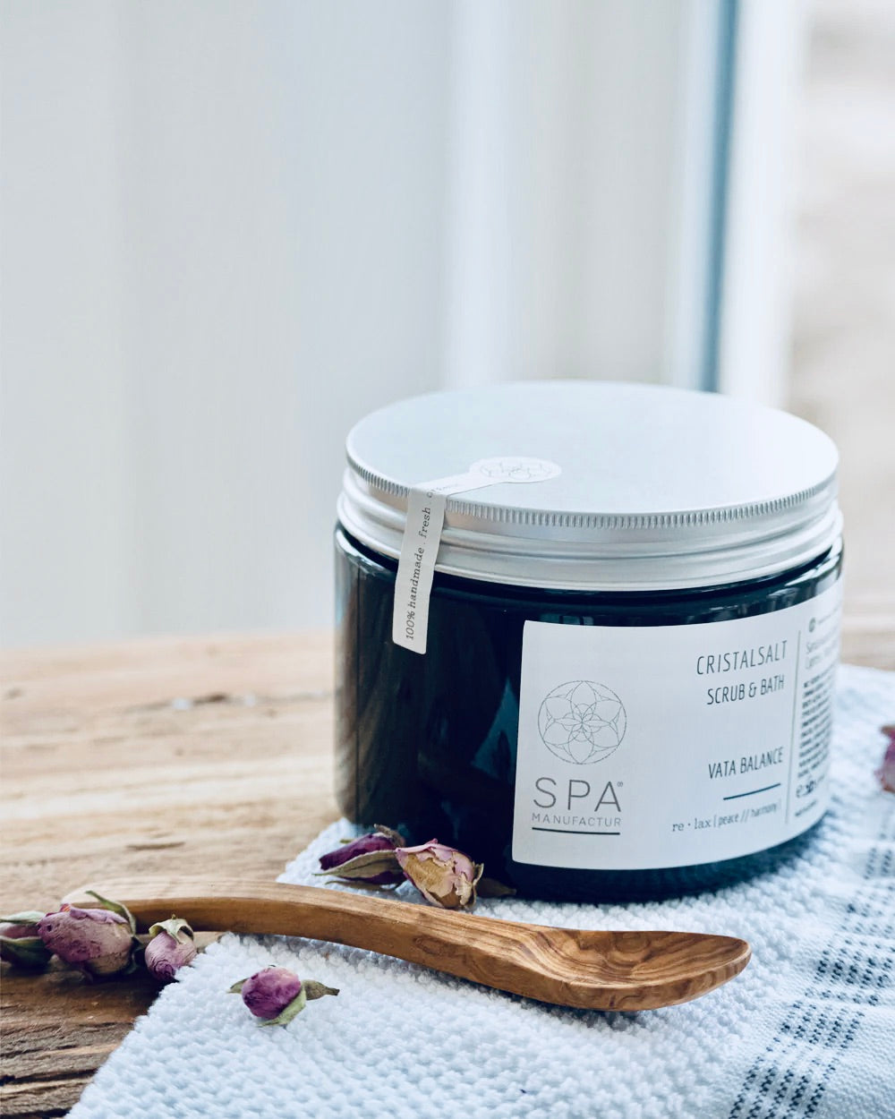 Produktaufnahme – SPA MANUFACTUR® KAPHA BALANCE Salzpeeling mit Himalayasalz & Epsomsalz