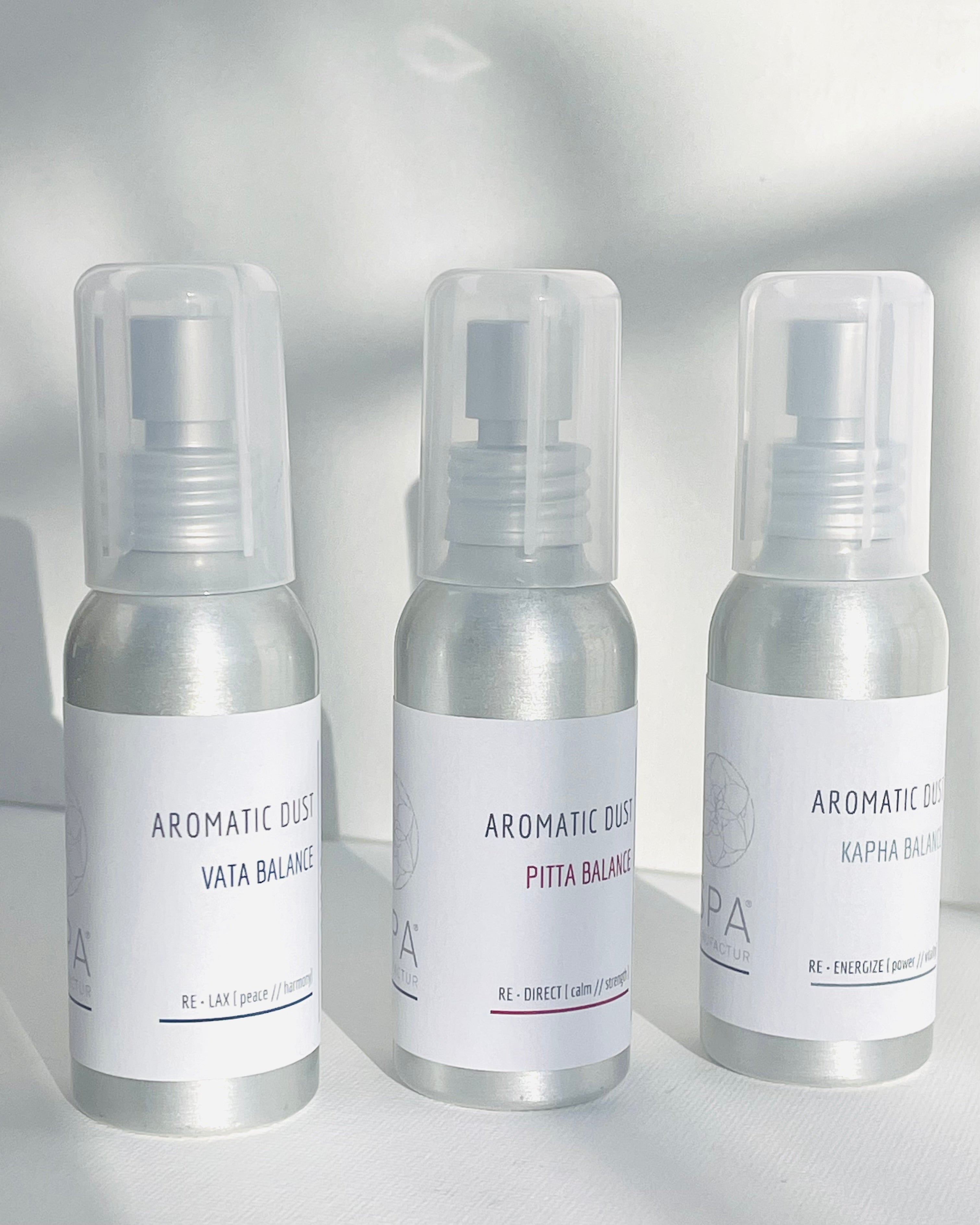 SPA MANUFACTUR® Aromatic Dust Pitta Balance - Luxuriöses Aromaspray mit Bio-Bergamottehydrolat und naturreinen botanischen Essenzen für Entspannung und Balance
