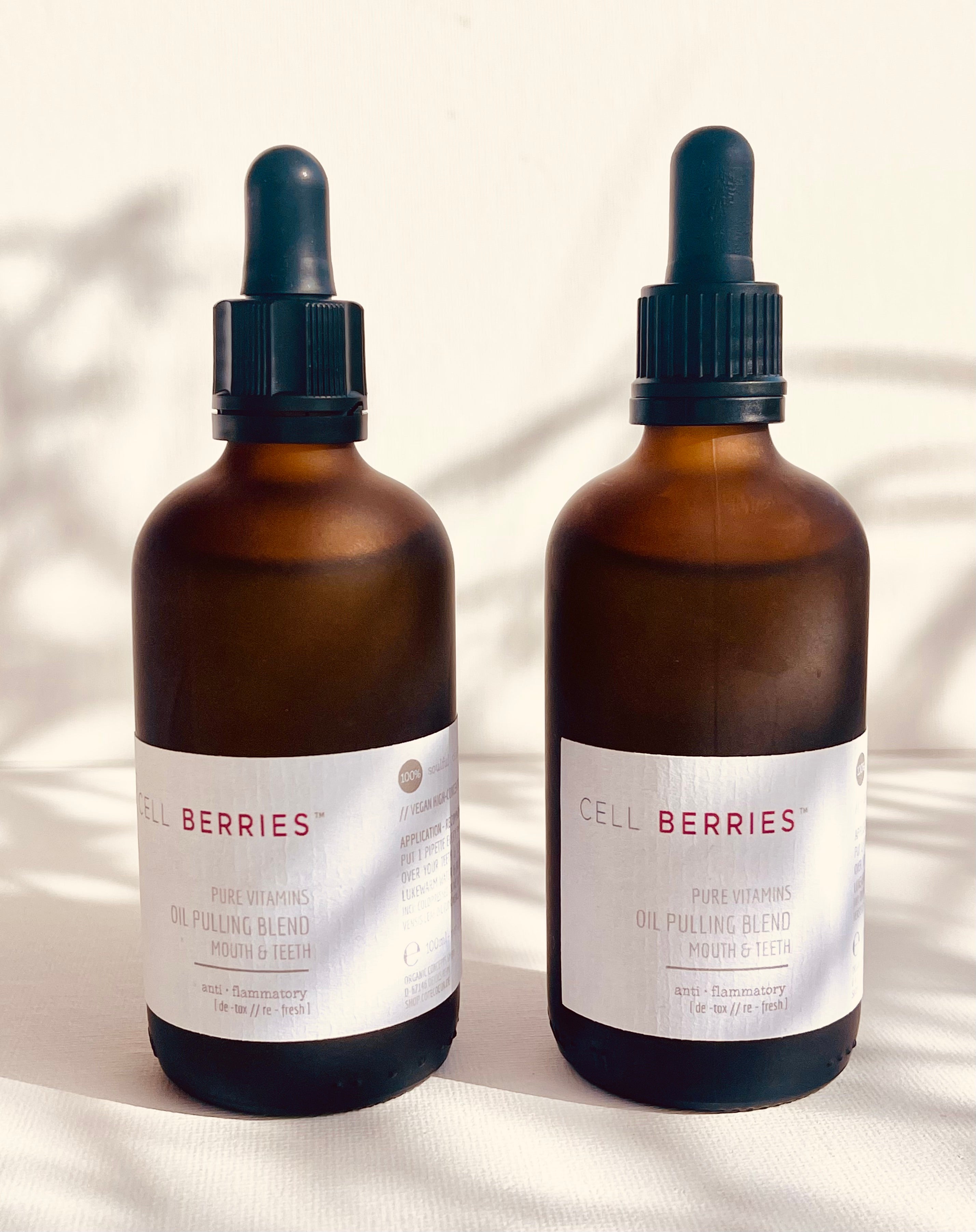 PURE VITAMINS Mundziehöl mit Pipette und Flasche
