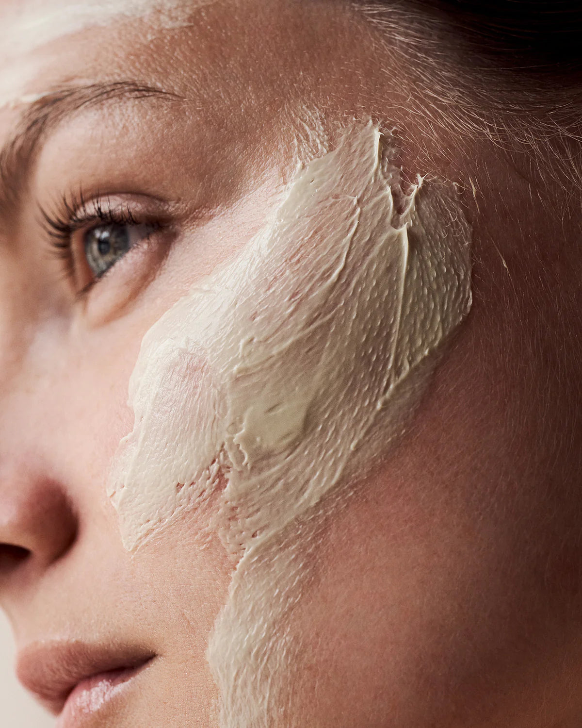 CELLBERRIES® Pure Vitamins Mask - vitalisierende Vitamin-Creme-Maske mit liposomalverkapselten Vitaminen A-C-E und 3fach Hyaluronsäure für mehr Spannkraft und Elastizität