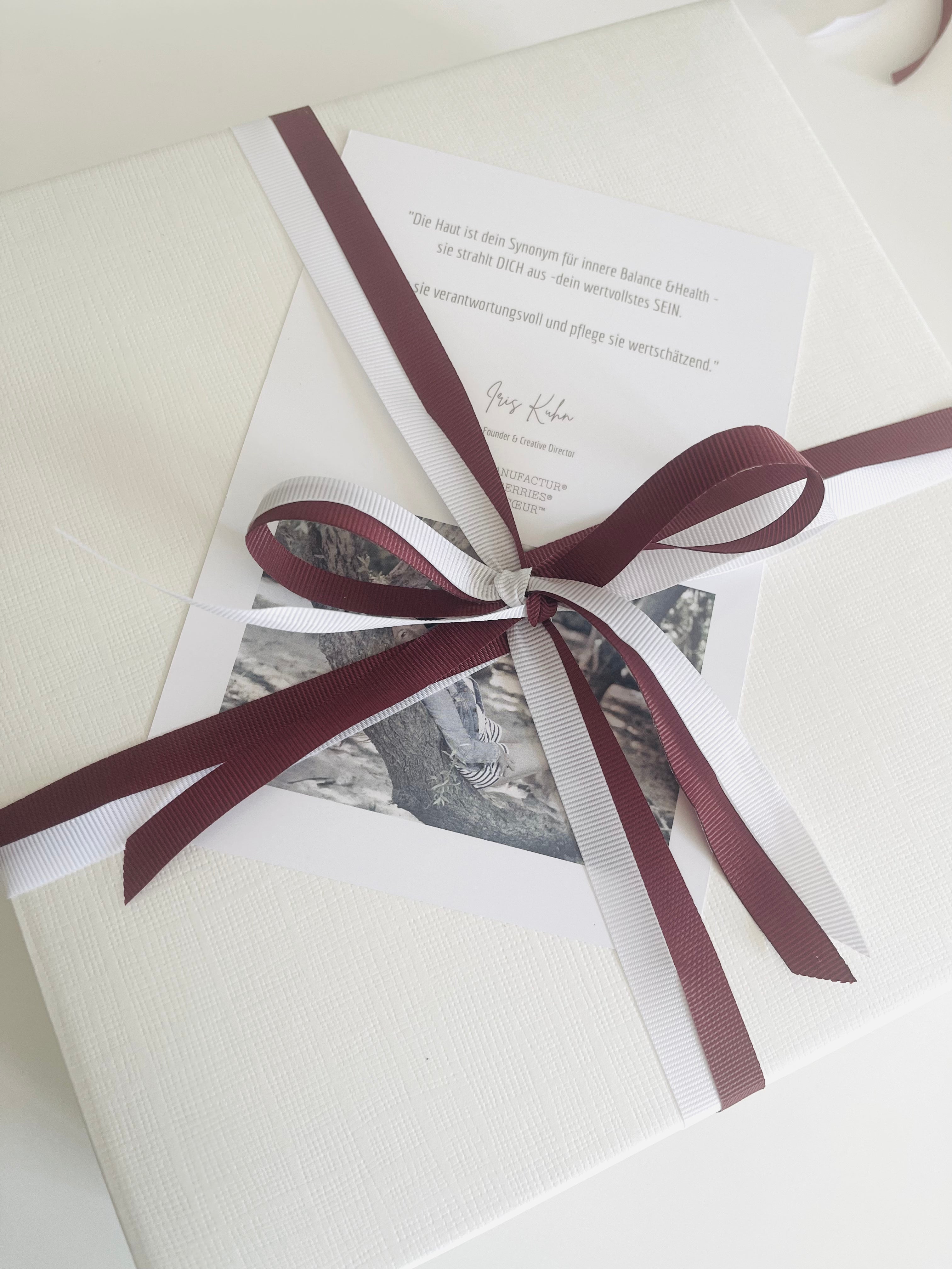 SPA MANUFACTUR® Geschenk Verpackung Leinenbox mit Ripsband und Compliments Card