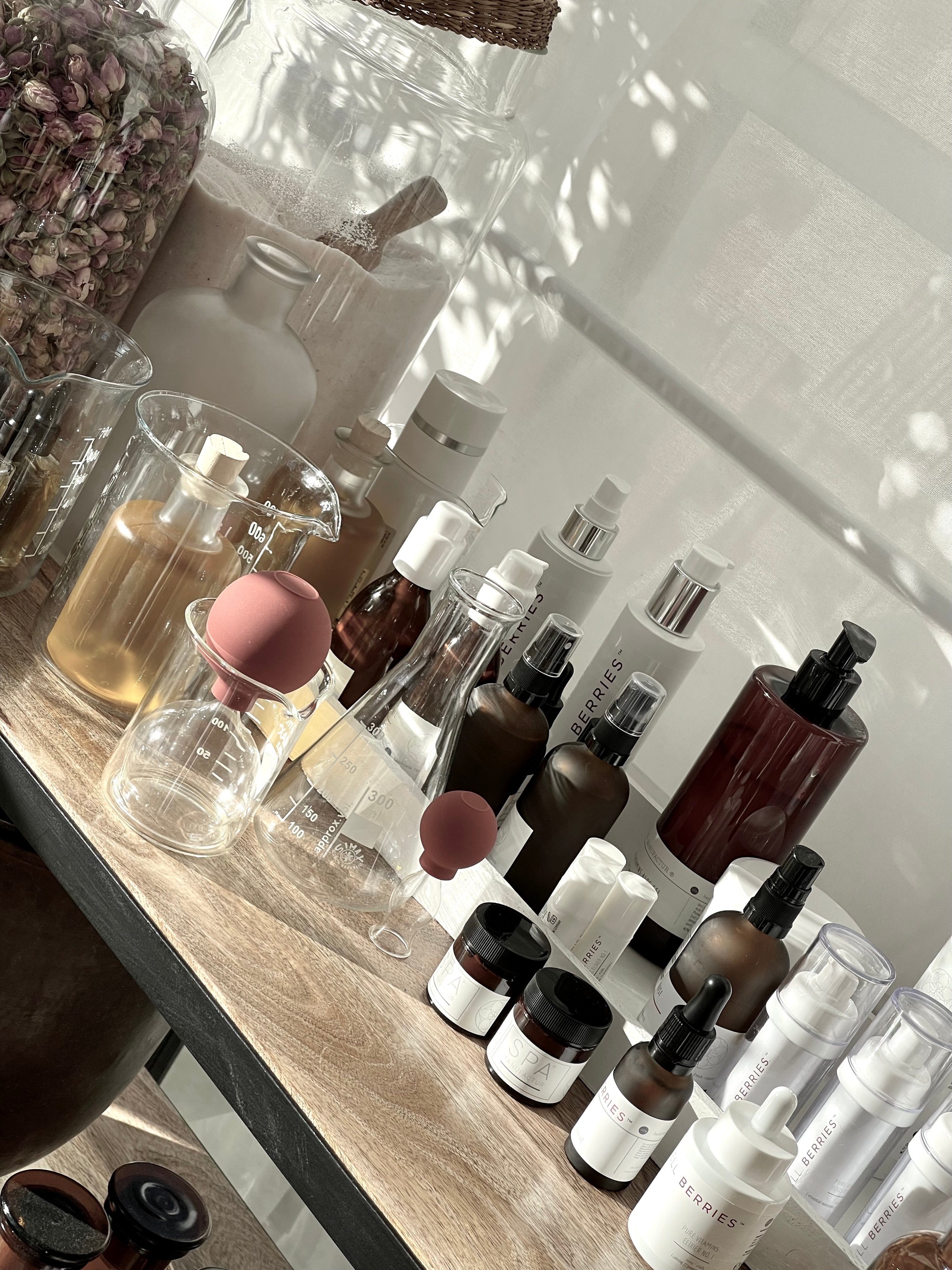 FACE YOGA & Skin Detox Essentials – pflanzenbasierte Öle & Cleanser für pure Hautklarheit