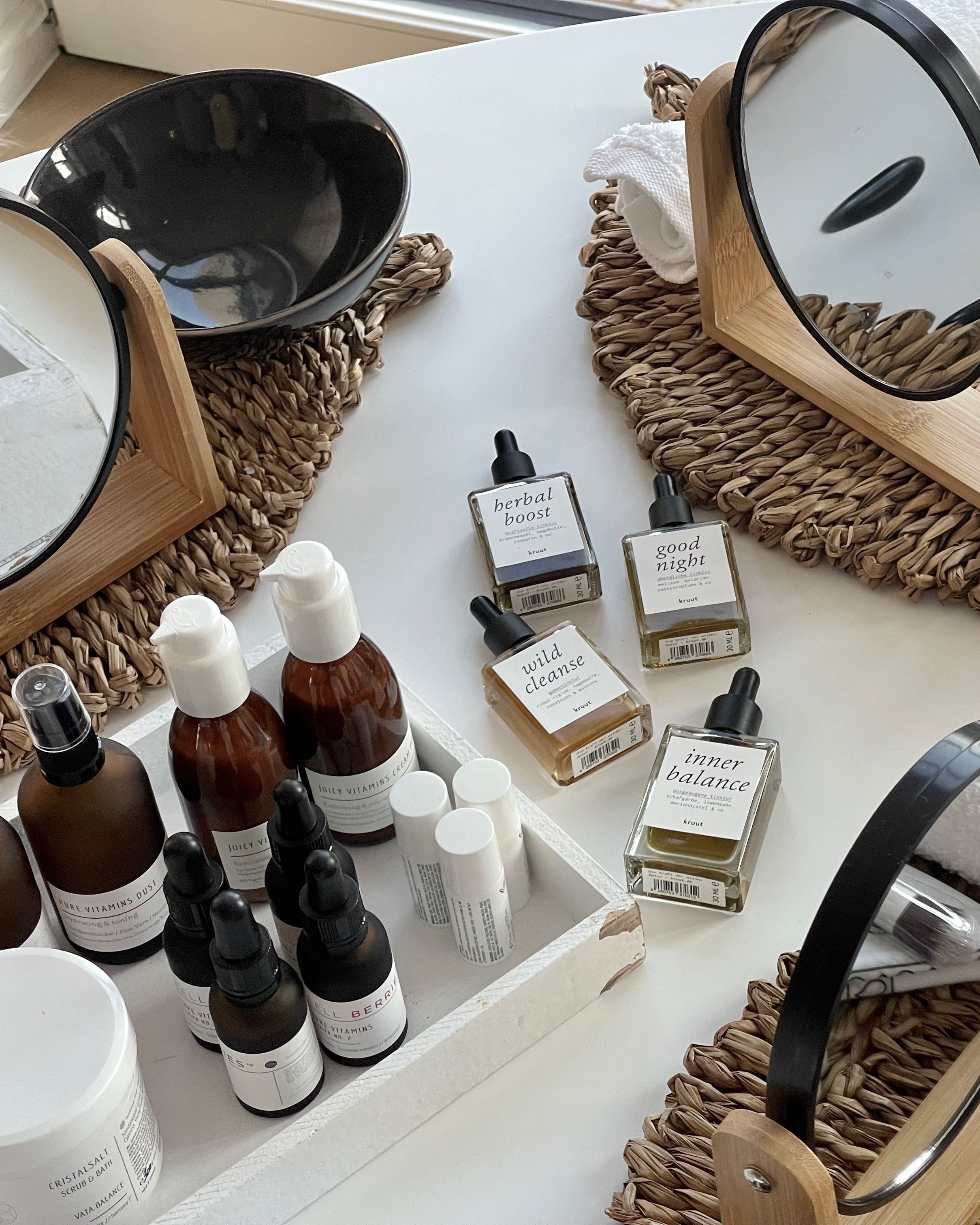 FACE YOGA & Skin Sculpting Essentials – pflanzenbasierte Öle & Elixiere für nährende Pflege
